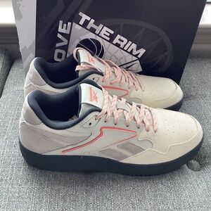 Reebok Men's ATR Chill Casual Basketball Sneakers, size 10.5